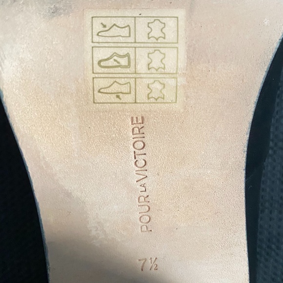 Willow All Leather Vamp Ankle Bootie - Picture 8 of 8